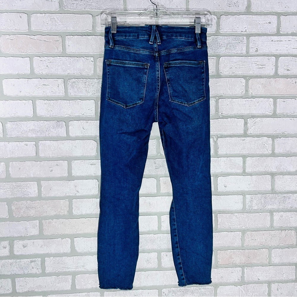 Good American Good Waist Crop Distressed Raw Hem Skinny Jeans Blue 533 Size 2/26 - Picture 5 of 9